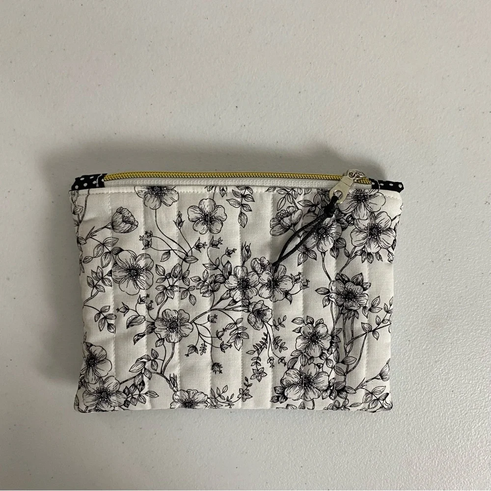 Quilted Floral‎ Zipper Pouch Black White Botanical Makeup Bag -Gift